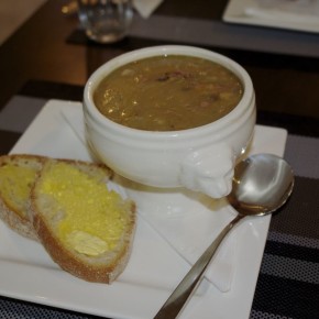 Русский борщ и пирожки в Куме Русский борщ и пирожки в Куме