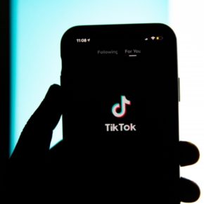 Австралия ограничила использование TikTok